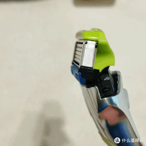 小心剃须超速—不到5块入手的舒适水次元5对比吉列云感