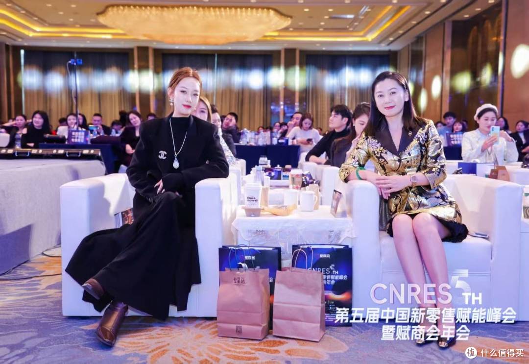 00 后 “上上谦” 与皙维莱:AI 减脂新连锁的破局者