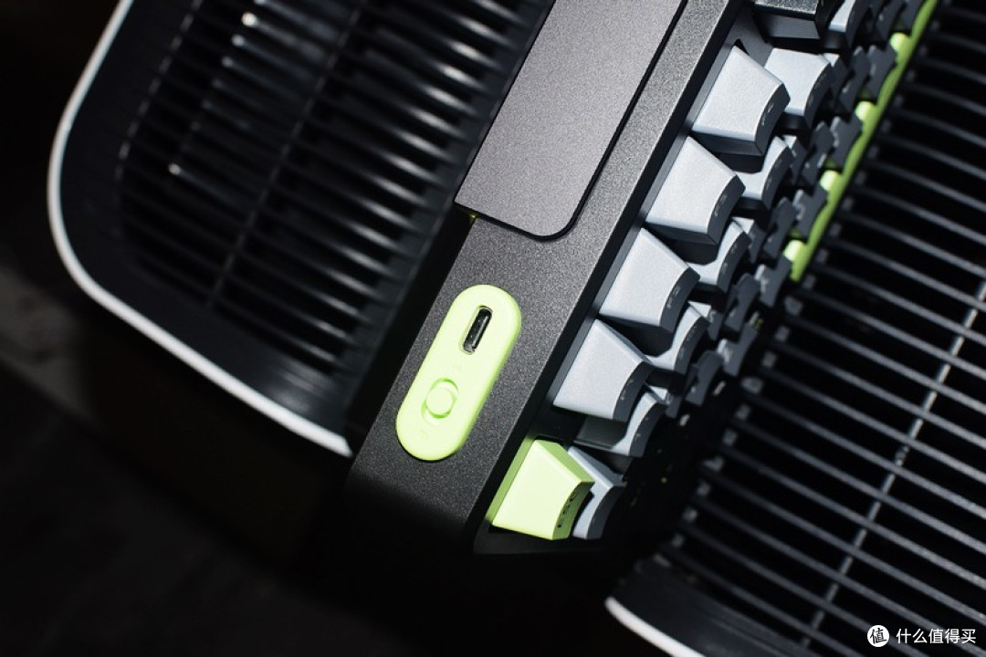 全面提升工作和娱乐体验 雷柏客制化键盘V700DIY-98