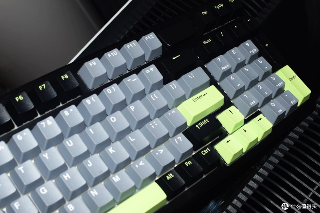 全面提升工作和娱乐体验 雷柏客制化键盘V700DIY-98