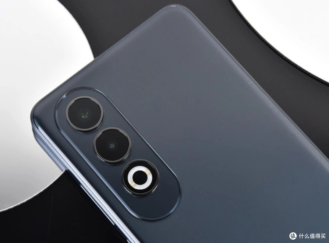 OPPO开启清仓模式,从2499元跌至1399元,512GB+6400mAh+光学防抖