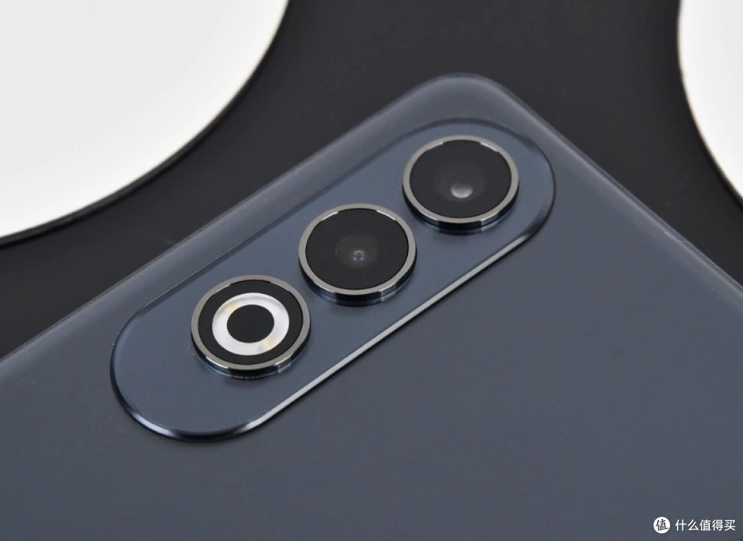 OPPO开启清仓模式,从2499元跌至1399元,512GB+6400mAh+光学防抖