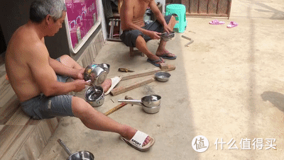 云南人抓知了的奇特方法,自制工具太高效了,20多分钟抓一大袋子