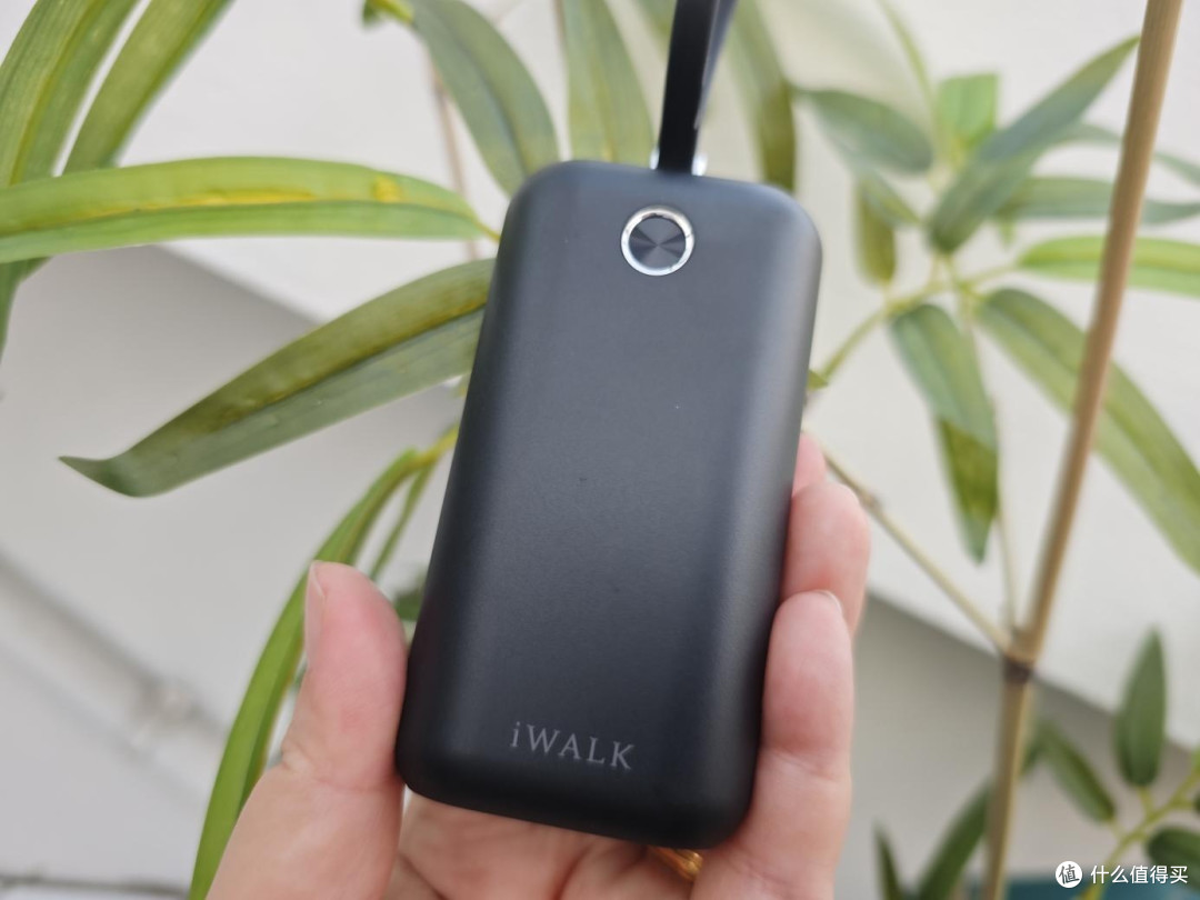 3C认证护航！iWALK小冰棍充电宝让出行告别电量焦虑