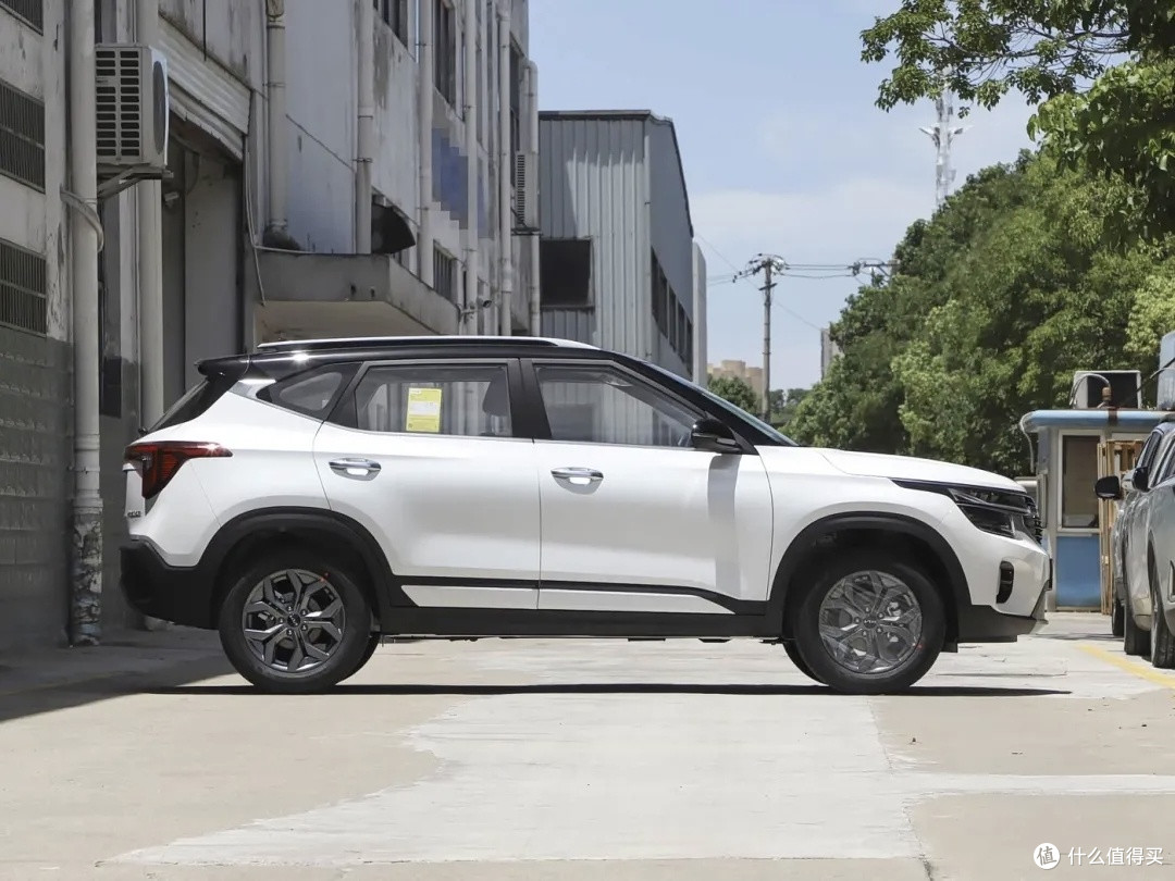 合资SUV“自砍一刀”,配自动挡+6个油,才7.79万,比亚迪不香了