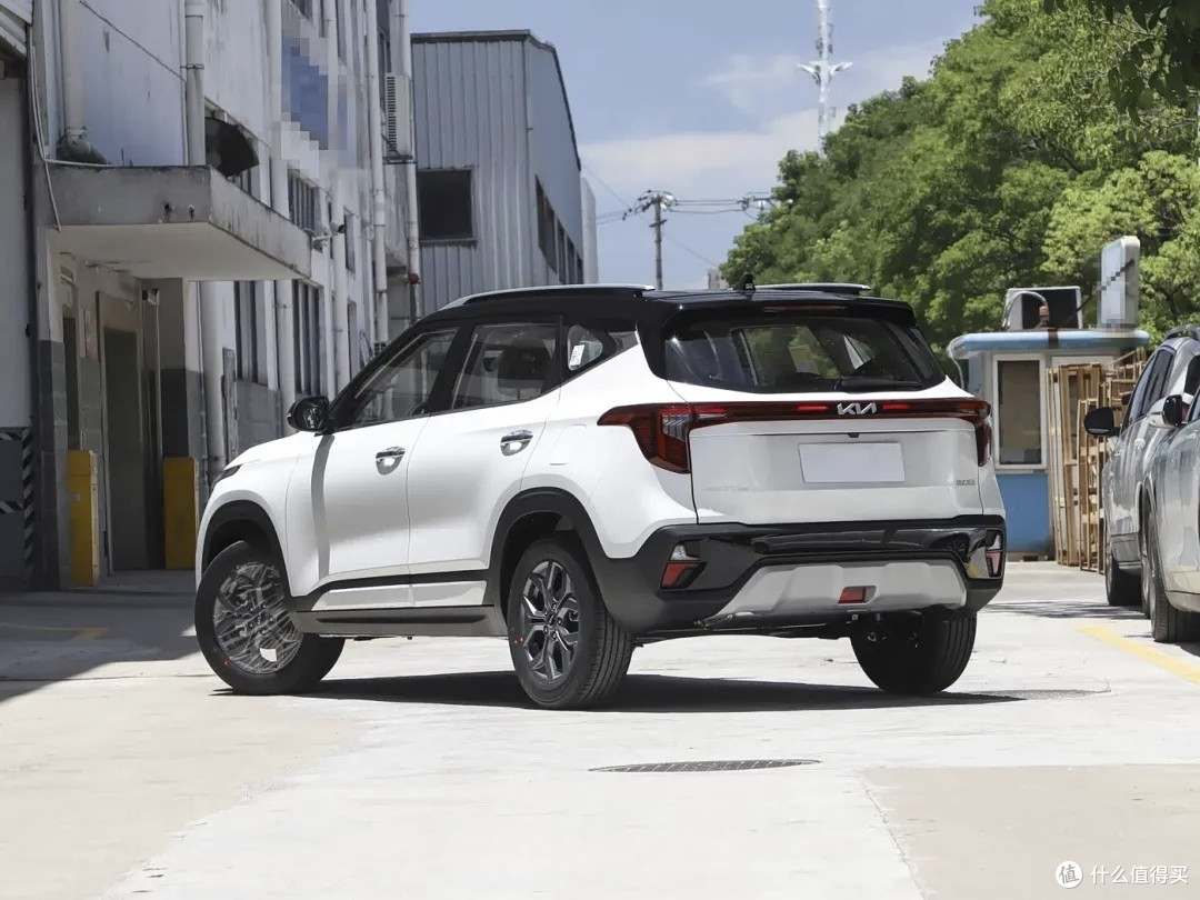 合资SUV“自砍一刀”,配自动挡+6个油,才7.79万,比亚迪不香了