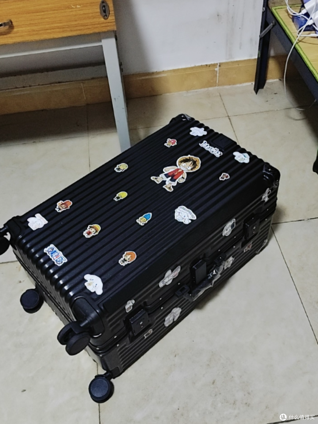 锐承旗舰店行李箱:大容量结实耐用的旅行伙伴