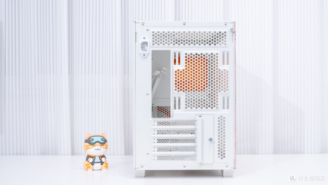 七彩虹橘猫全家桶:RTX 5050 橘猫显卡首发评测分享