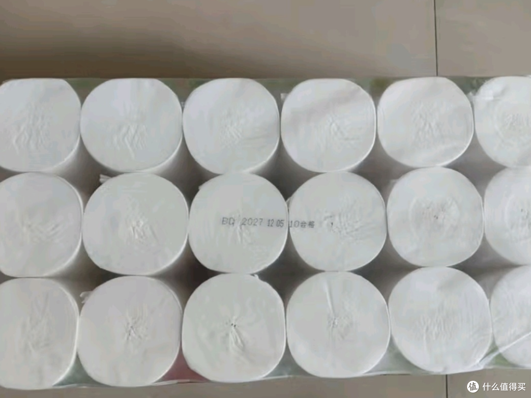 金博仕无芯卷纸:厚实耐用的居家实惠之选