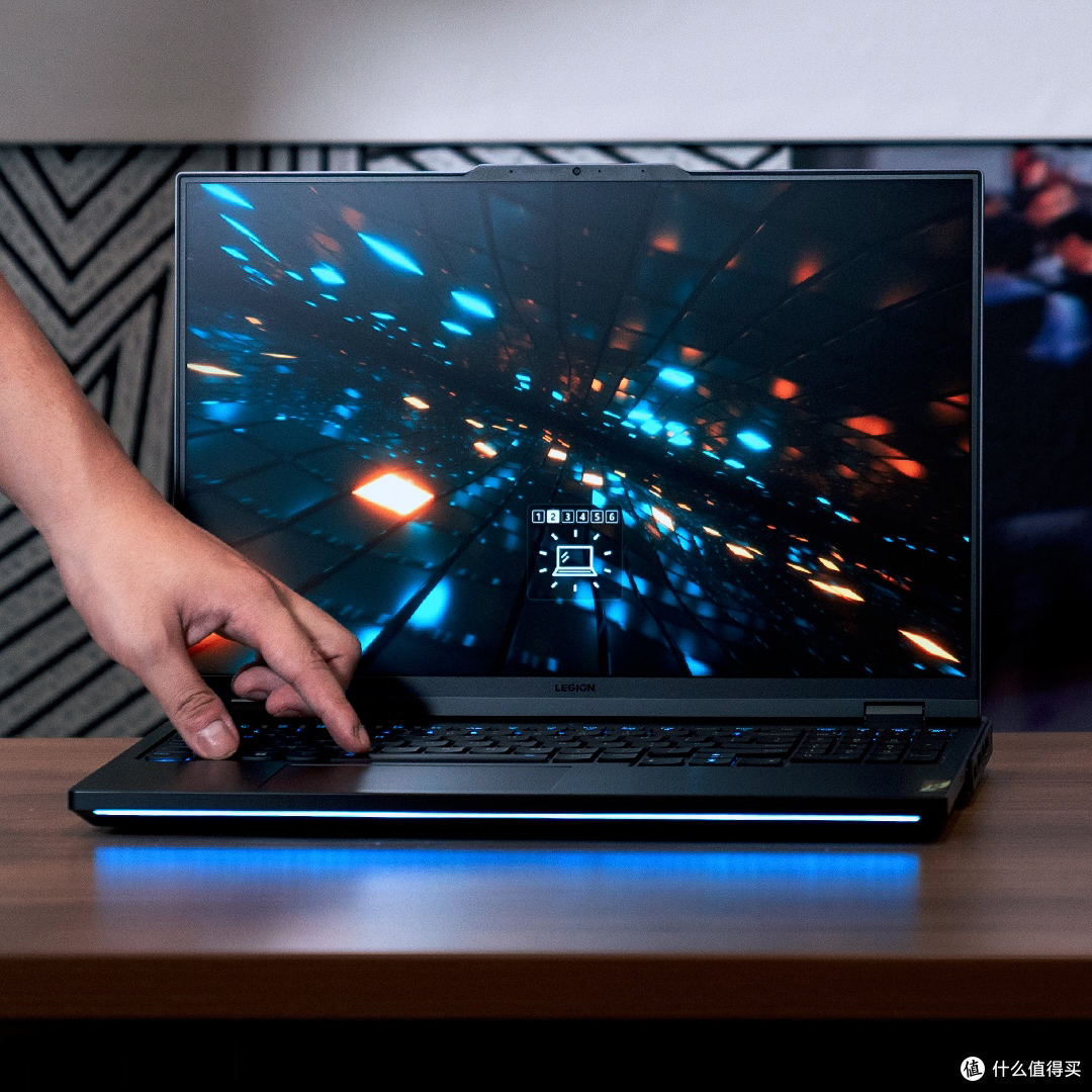 当代直男心头好:键盘、手柄、RGB,烧了男人几百亿!烧钱三件套