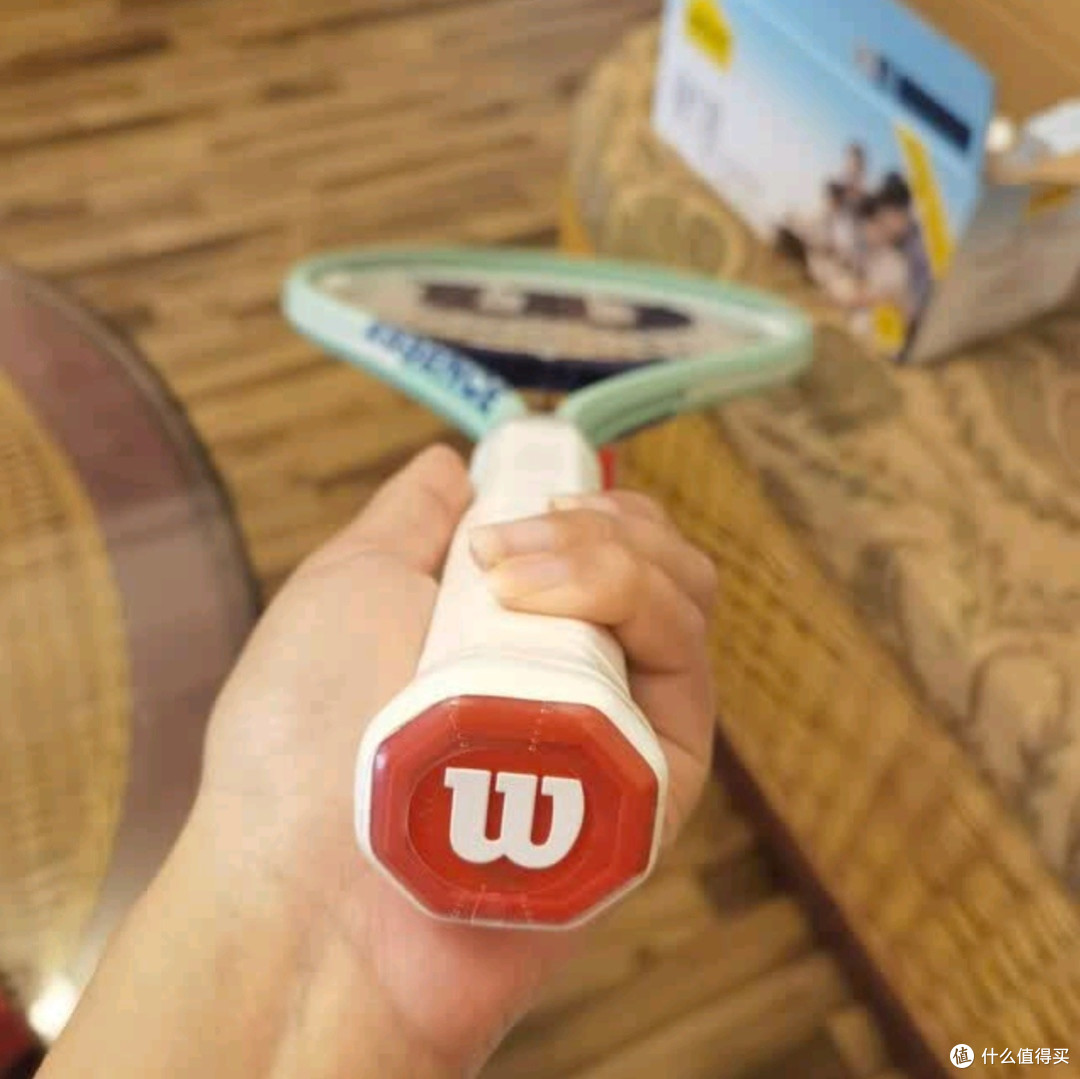 Wilson威尔胜ESSENCE轻量合金初学拍休闲拍测评
