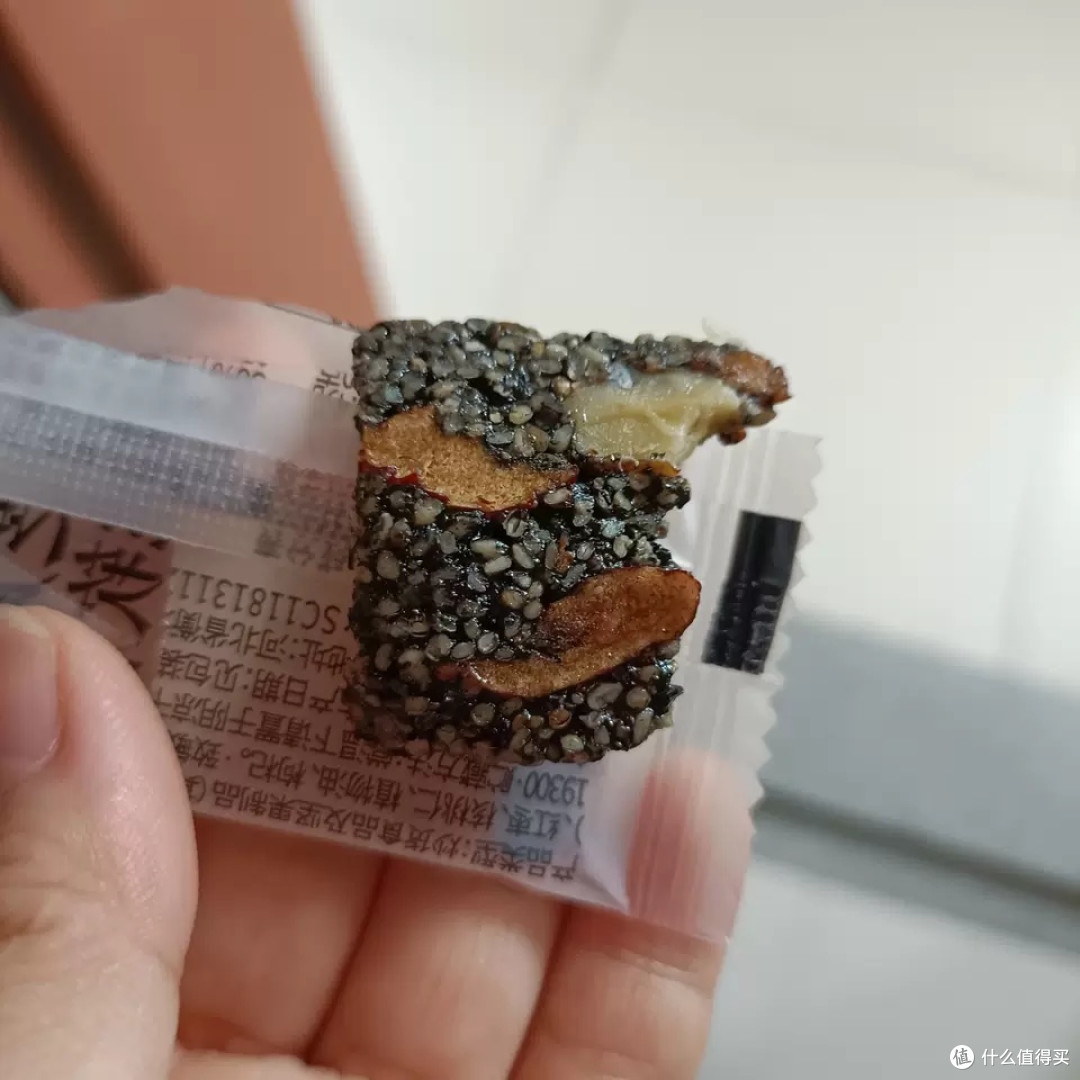 三只松鼠黑芝麻核桃软糕：健康美味的零食新体验