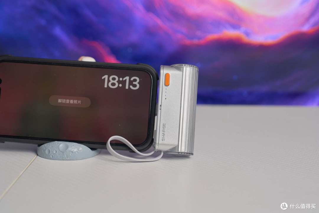 出游好伴侣,闪极随行Mini2充电宝+点阵屏充电器