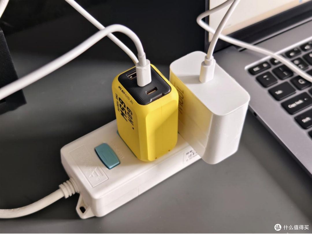 双C口都是真65W,用过就回不去了,奥海氮化镓充电器