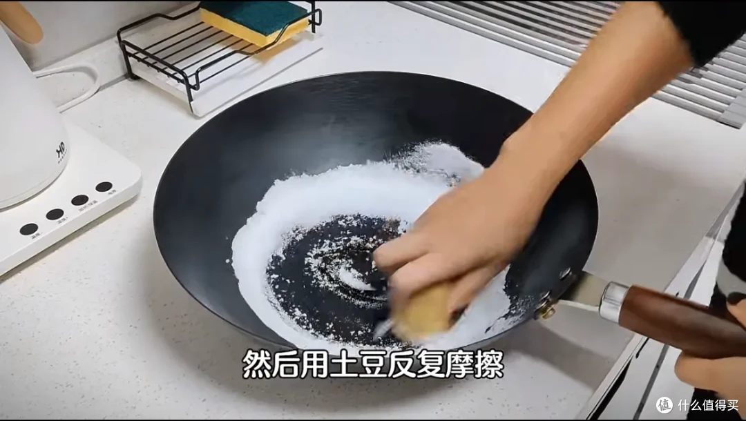 刷净陈年老锅底!这9个锅具清洁方法,让我家的锅「常用常新」