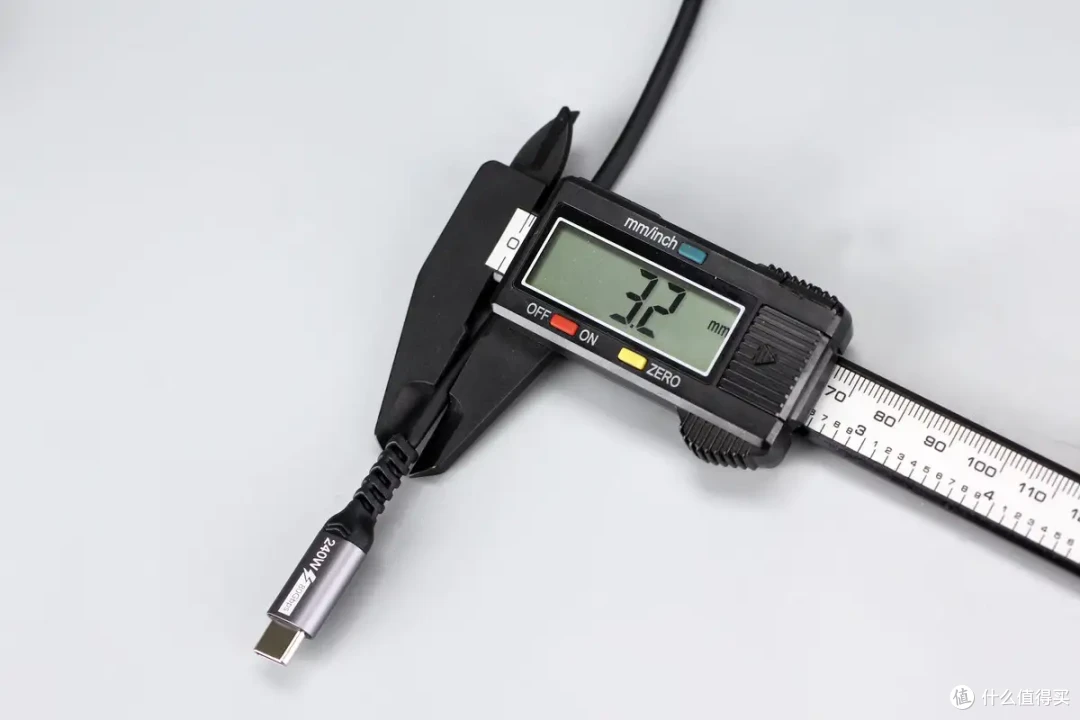 终极进化5万倍速率提升+超细线径——酷乐炫USB4全功能同轴数据线