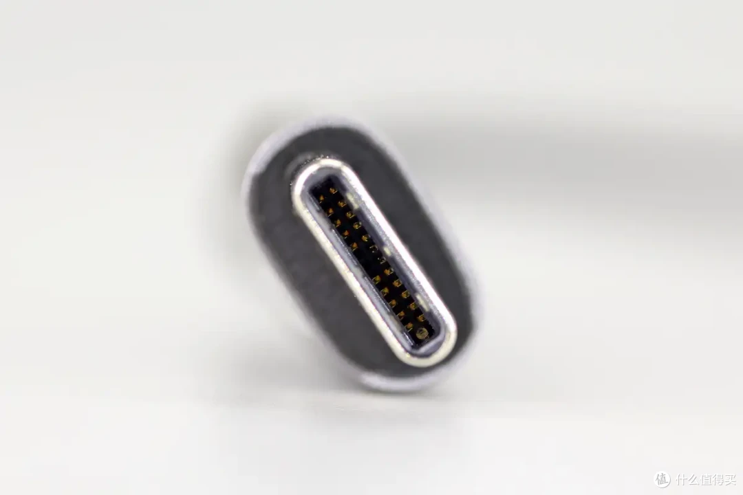终极进化5万倍速率提升+超细线径——酷乐炫USB4全功能同轴数据线