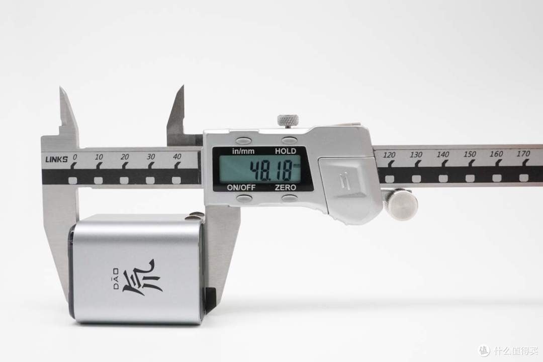 仅69g,小体积充电器标杆,红魔氘锋能量块mini65W充电器评测