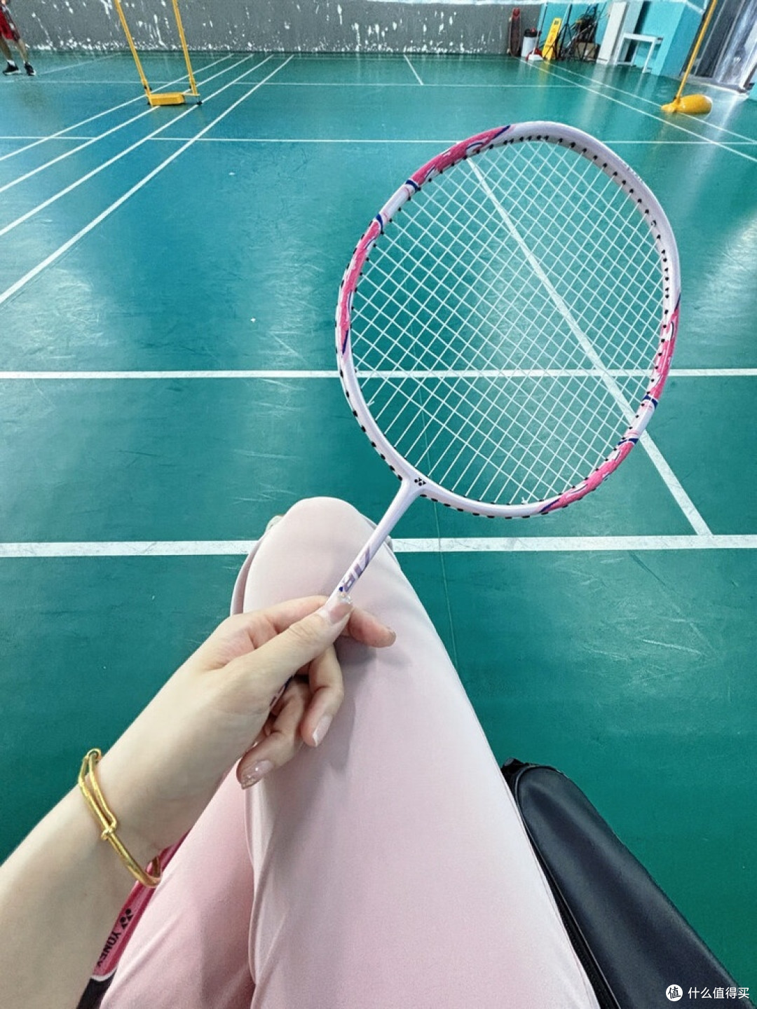 YONEX球拍:颜值与实力兼备