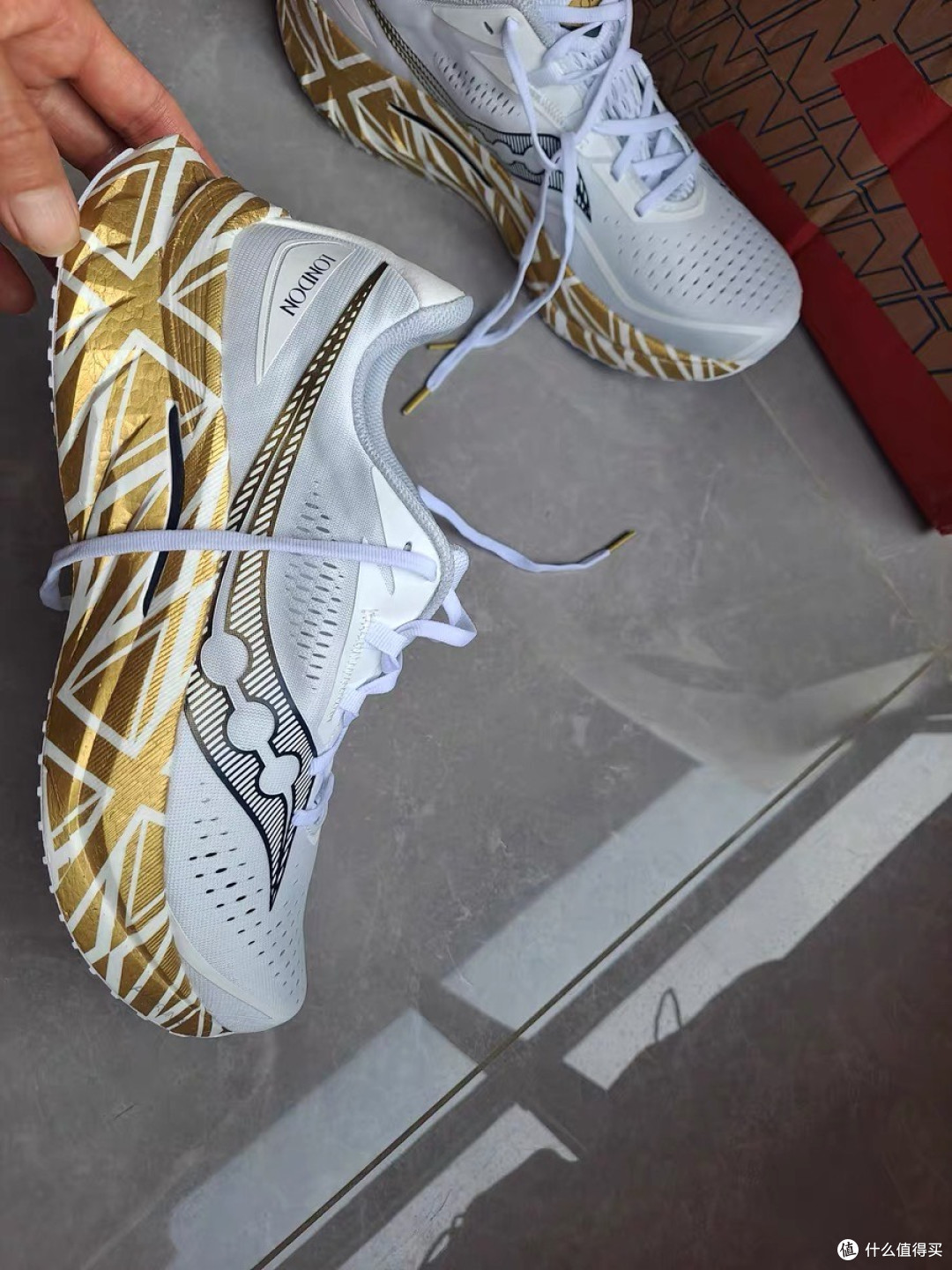 Saucony索康尼啡速4:轻弹竞速的黄金搭档