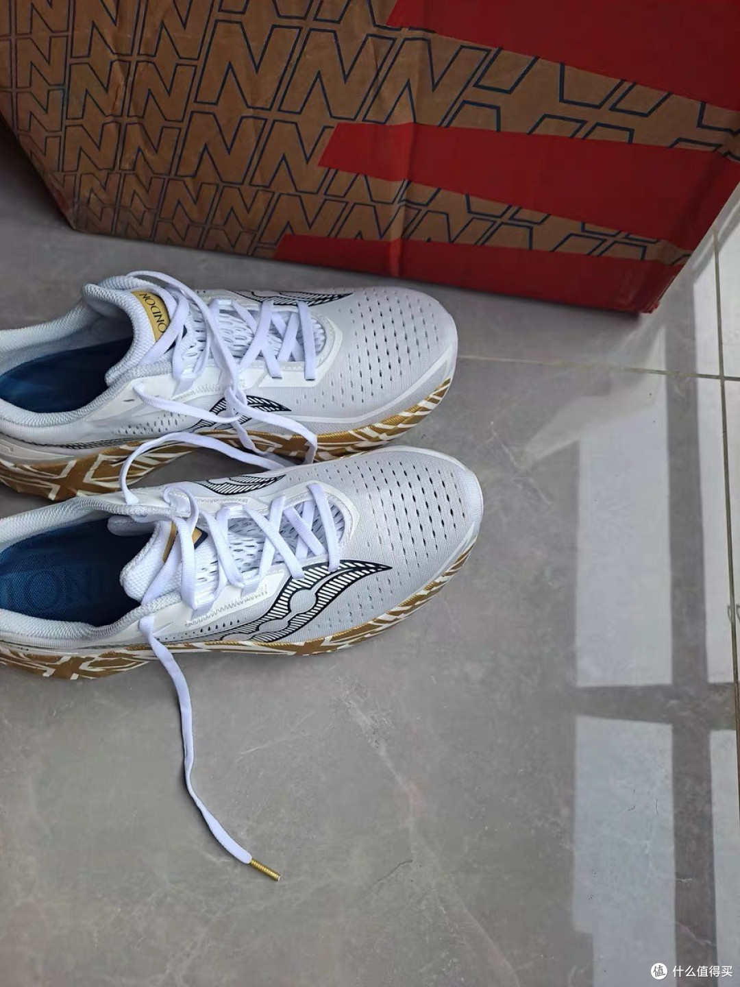Saucony索康尼啡速4:轻弹竞速的黄金搭档
