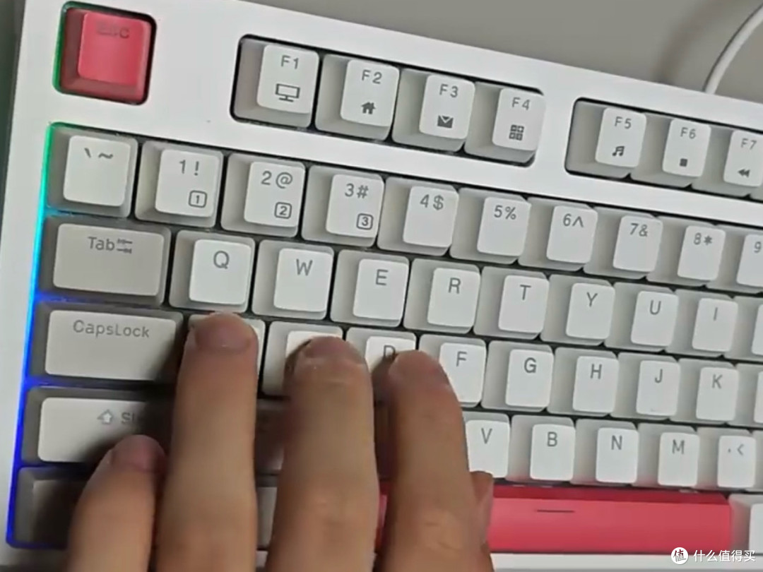 百元级机械键盘,RK R87红键帽 + RGB 双侧灯!
