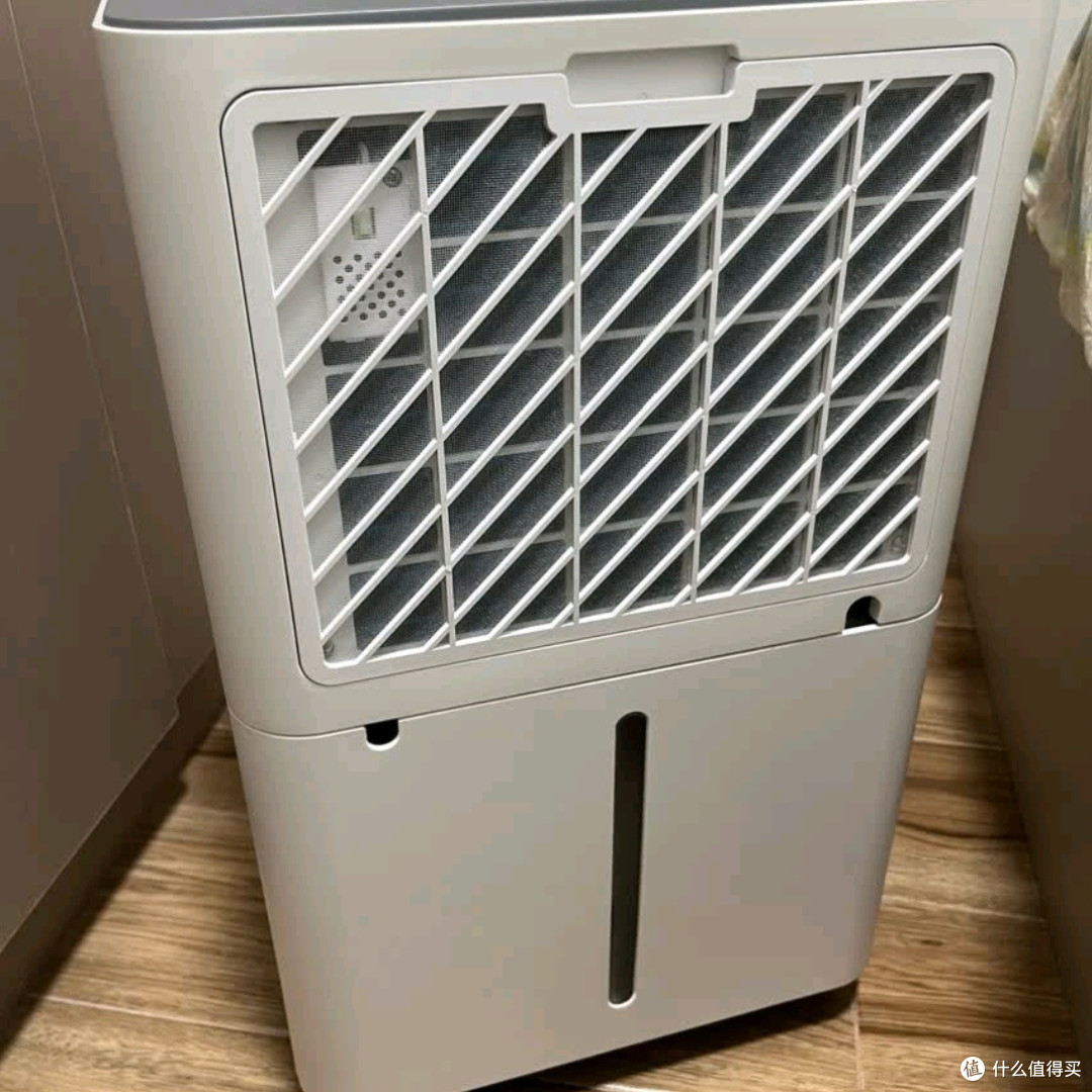 京东京造除湿机/抽湿机家用除湿器 12L/天除湿量 负离子净化除菌