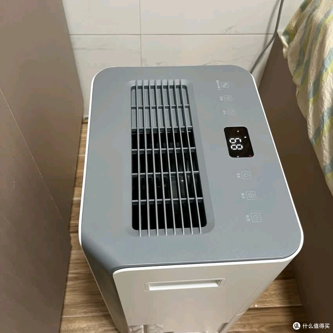 京东京造除湿机/抽湿机家用除湿器 12L/天除湿量 负离子净化除菌