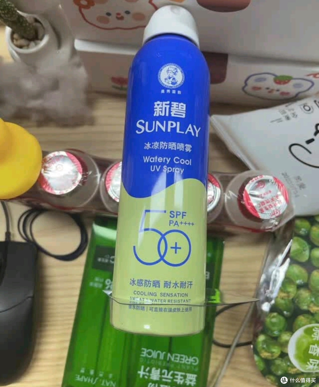 曼秀雷敦新碧冰凉防晒喷雾：夏日户外的清凉守护者