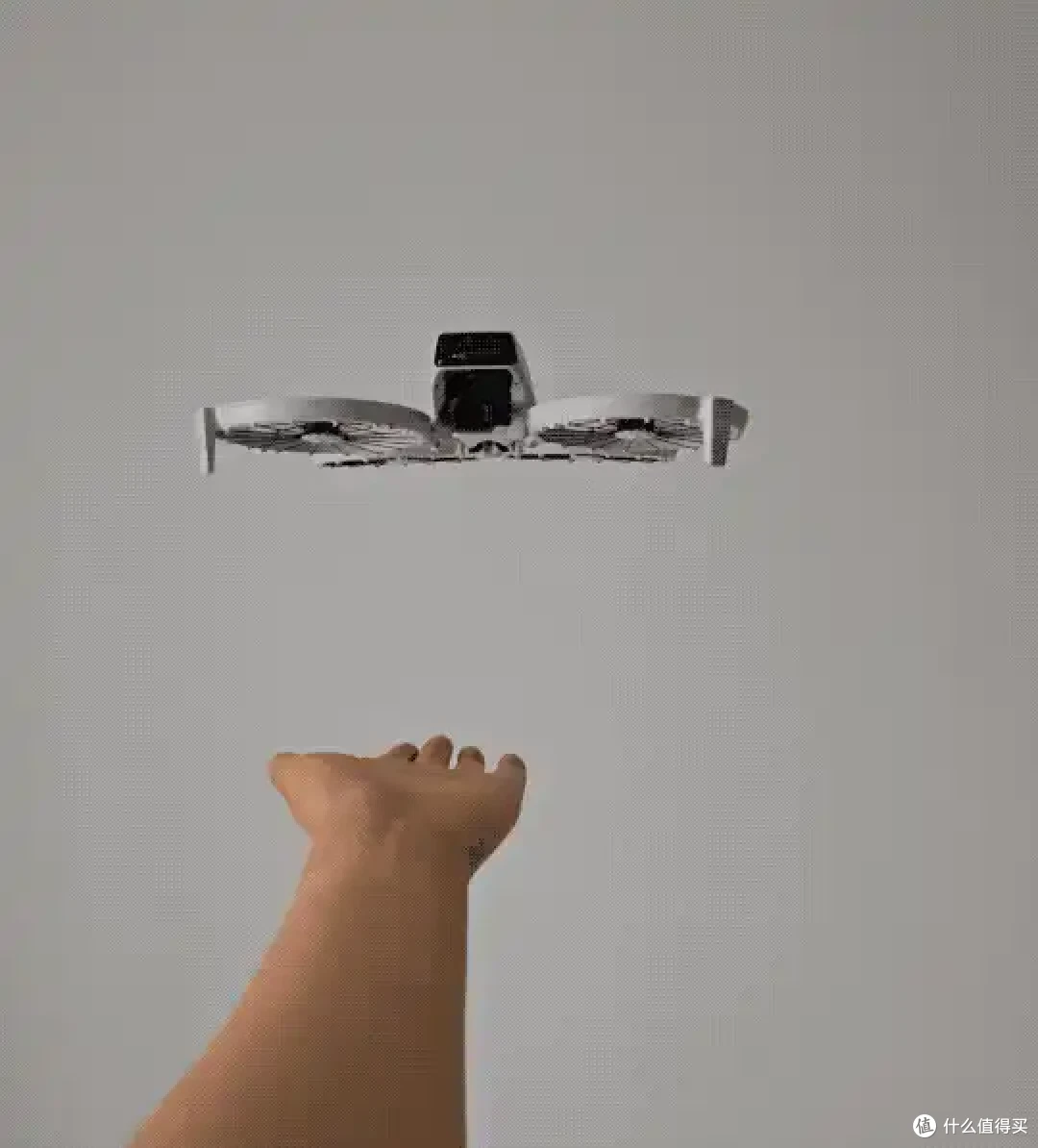 大疆 DJI Flip 测评:新手也能拍大片,但抗风和避障能力仍有限