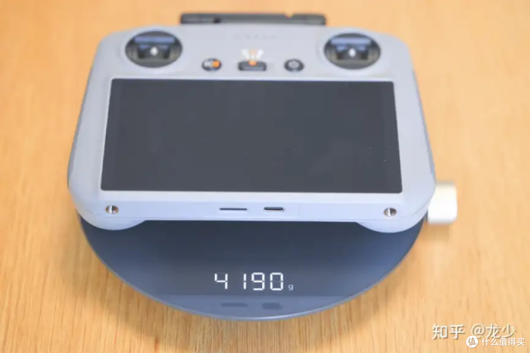 大疆 DJI Flip 测评:新手也能拍大片,但抗风和避障能力仍有限
