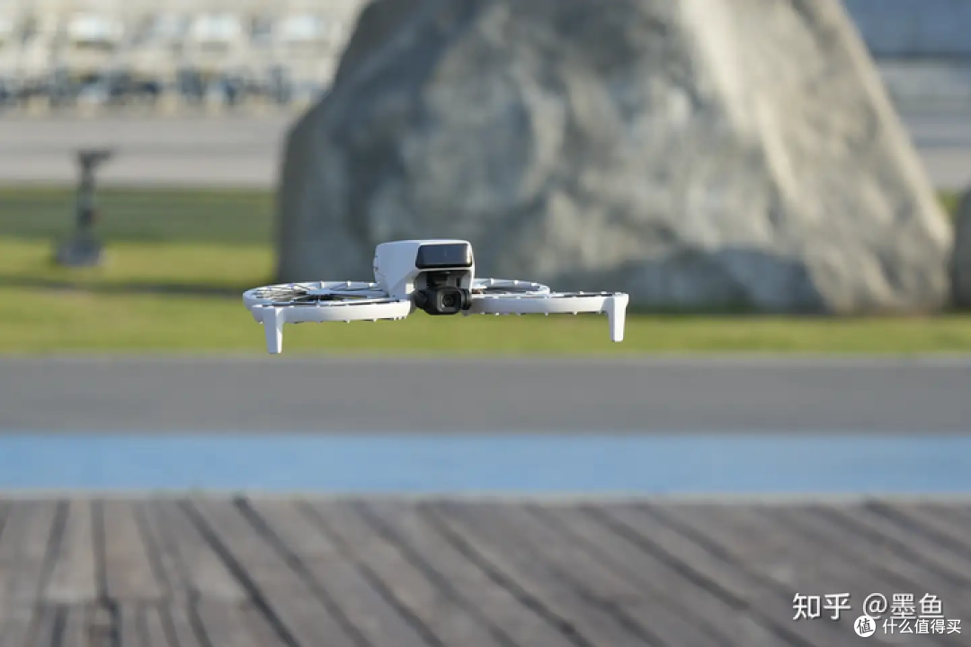 大疆 DJI Flip 测评:新手也能拍大片,但抗风和避障能力仍有限