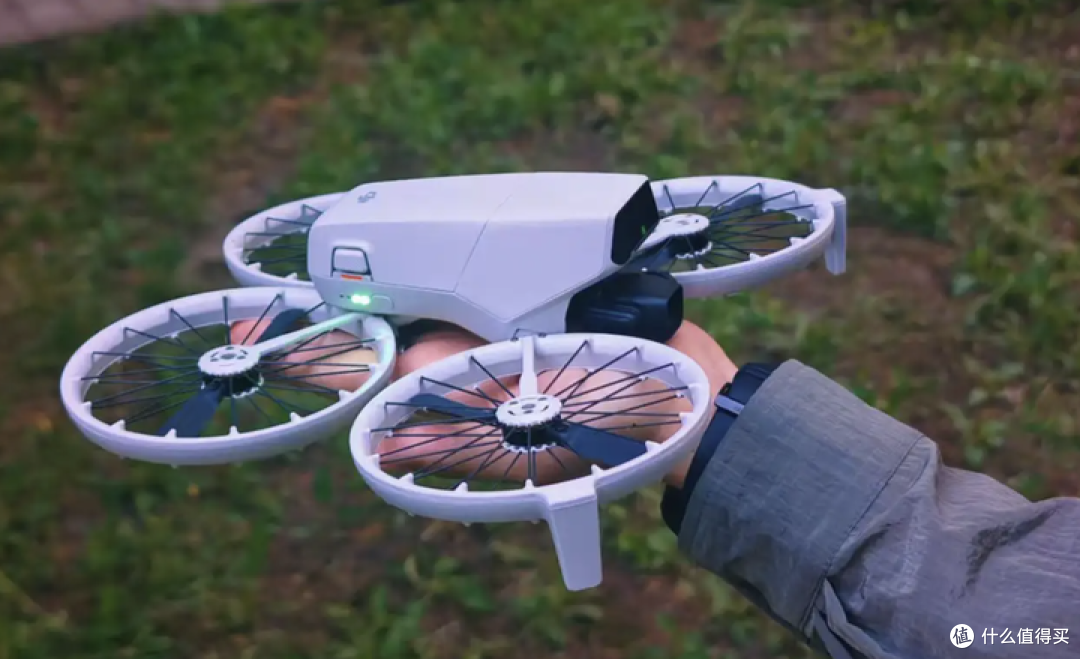 大疆 DJI Flip 测评:新手也能拍大片,但抗风和避障能力仍有限