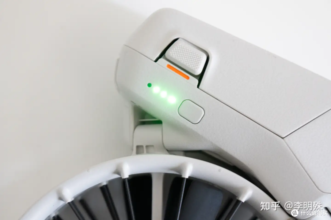 大疆 DJI Flip 测评:新手也能拍大片,但抗风和避障能力仍有限