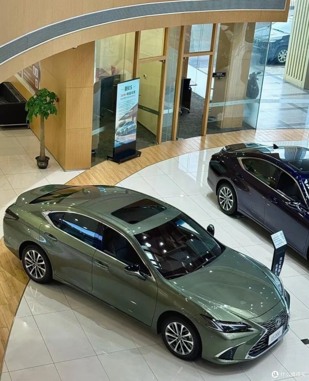 -曾经妥妥的加价神车到跌破20万仍遇冷,雷克萨斯ES为何不香了?