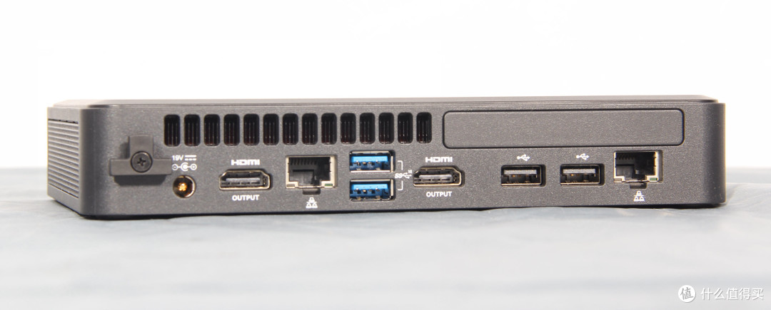 Intel/英特尔NUC计算模块 Element 8i5经典款再现