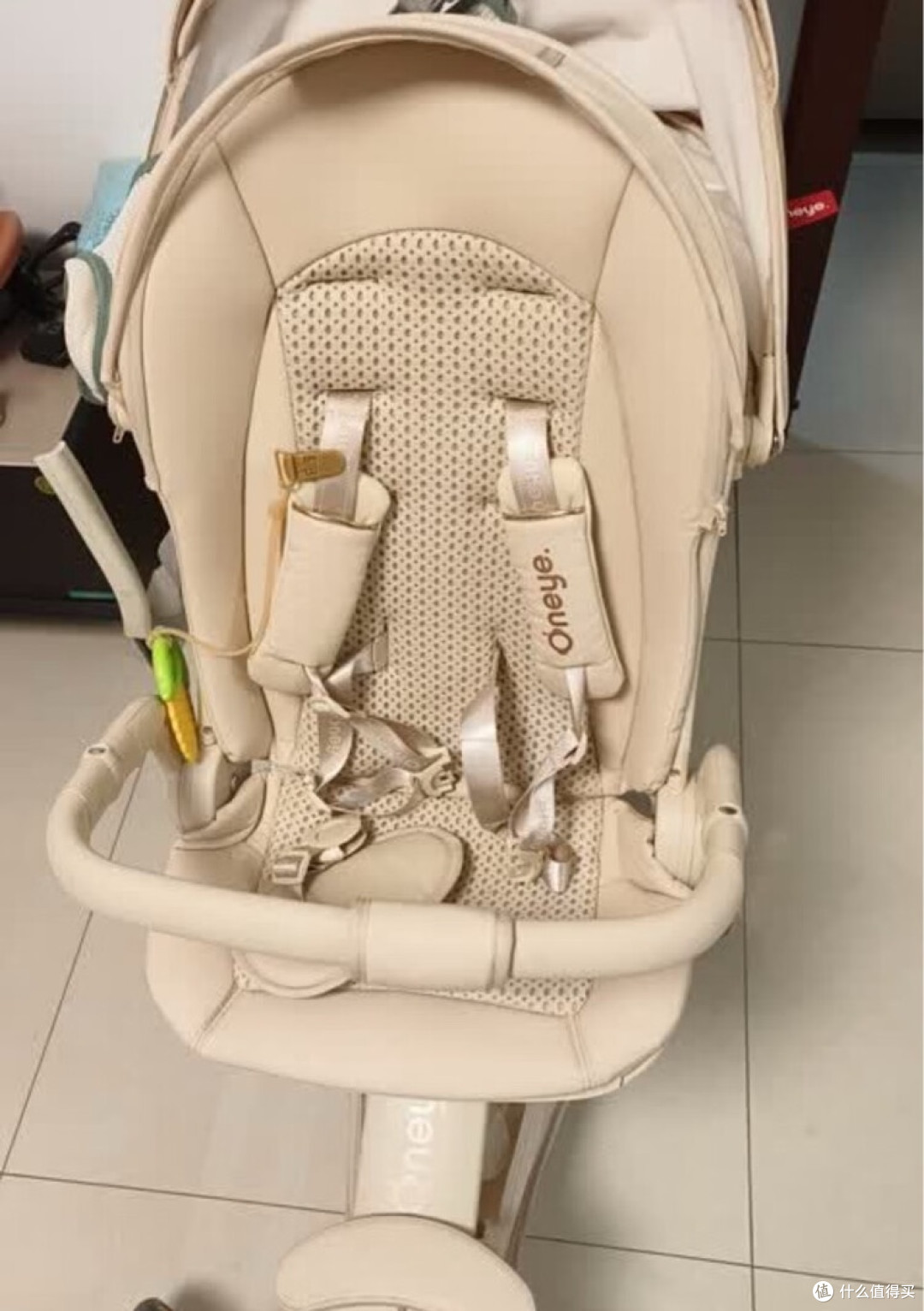 Qneye婴儿推车：精致带娃新选择