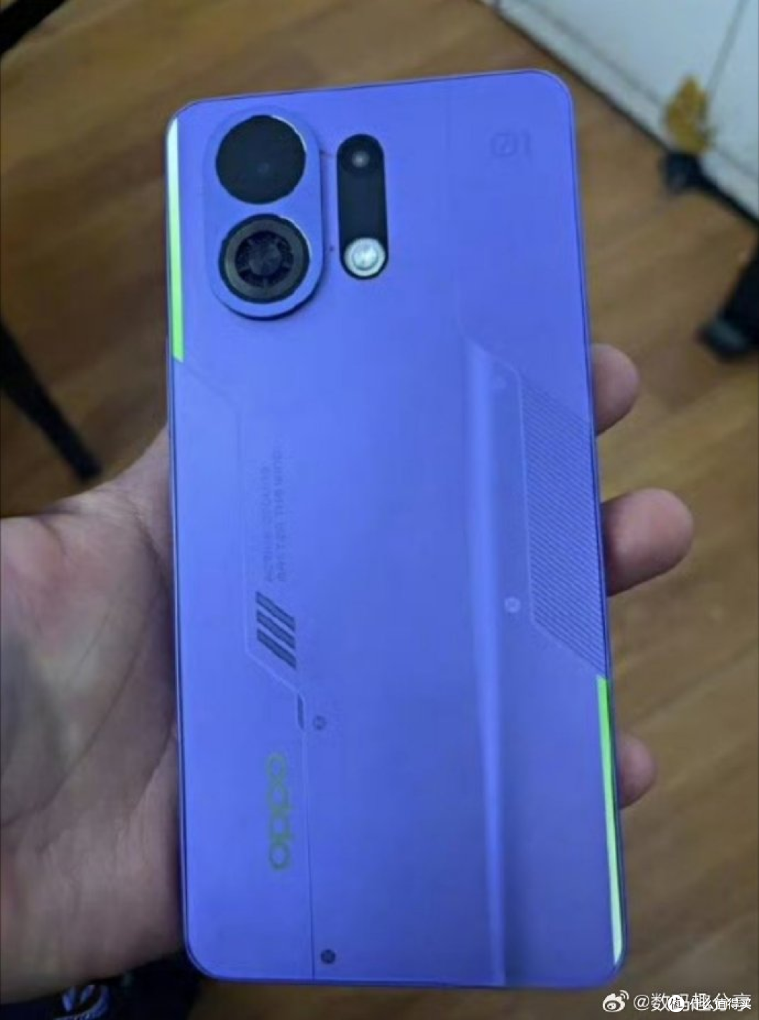 OPPO K13 Turbo Pro真机曝光，带主动散热风扇