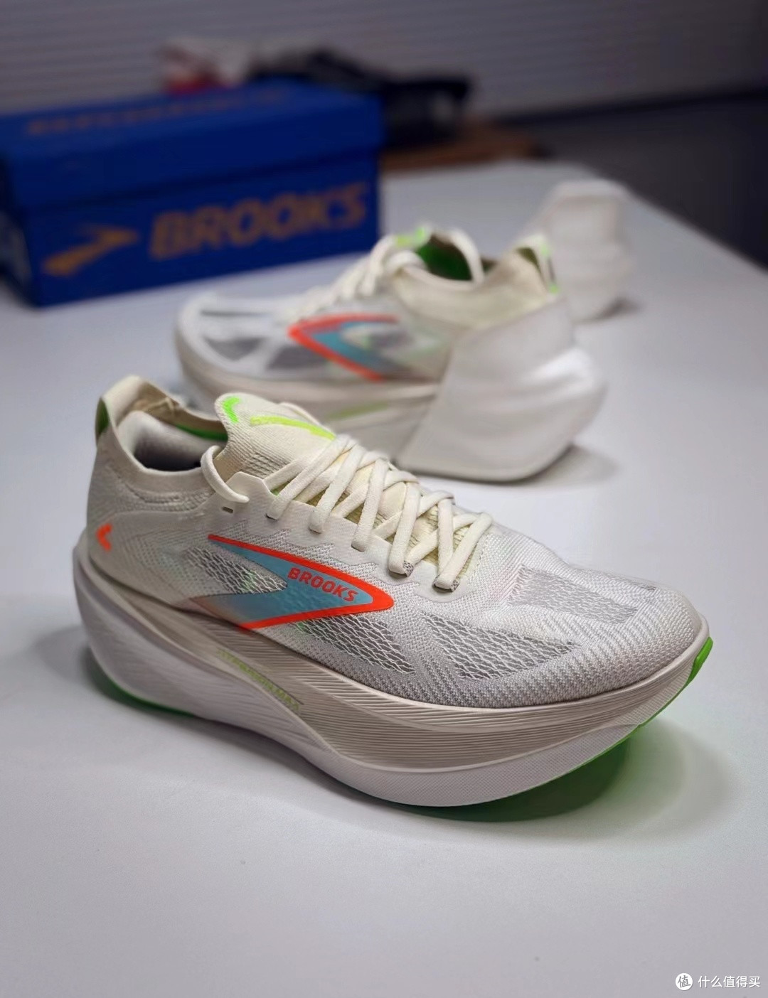 跑鞋界的“全能战士”?Brooks Hyperion Max 3