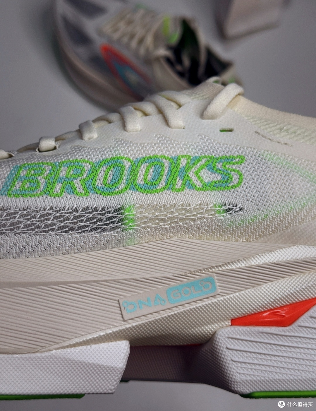 跑鞋界的“全能战士”?Brooks Hyperion Max 3