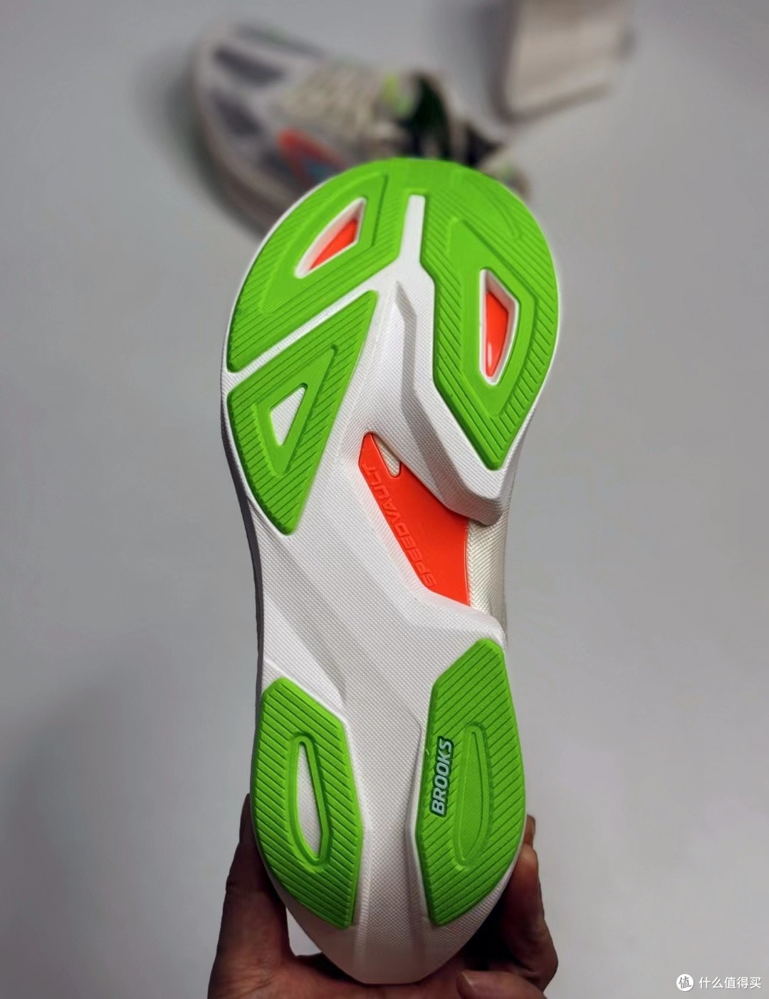 跑鞋界的“全能战士”?Brooks Hyperion Max 3