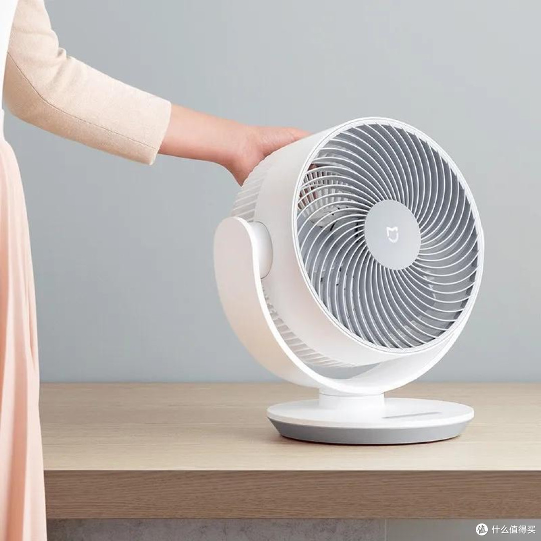米家桌面风扇:轻便灵活,智能操控