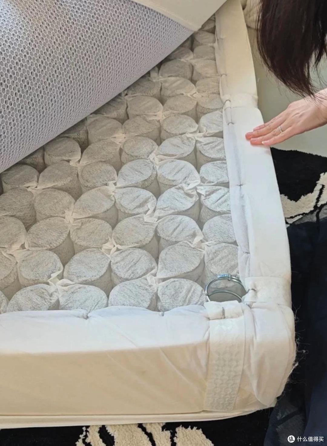 曾经家家必备的床上用品,如今却成了时代的眼泪,你家还剩几样?