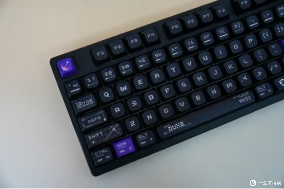 微星FORGE GK600 W方程式深度体验:三模连接+全键热插拔真香!