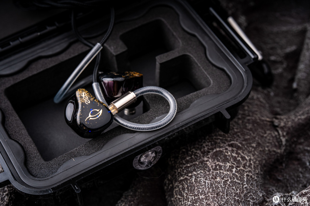 薛定谔的偏科人声毒物——SeeAudio 辉夜2