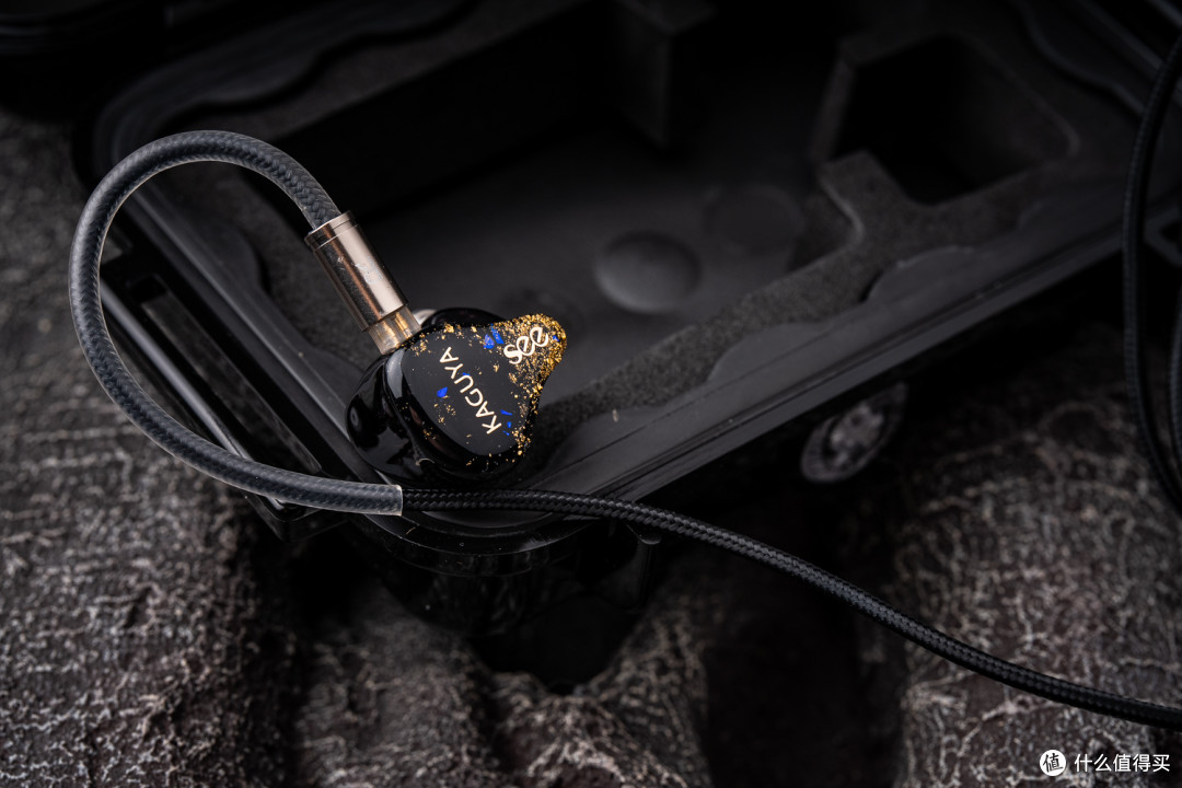薛定谔的偏科人声毒物——SeeAudio 辉夜2