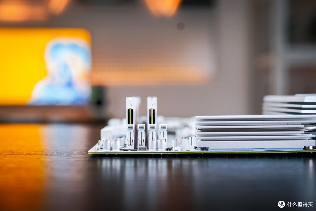纯白AMD平台装机分享：9600X搭配技嘉B850M+星耀RTX5070显卡
