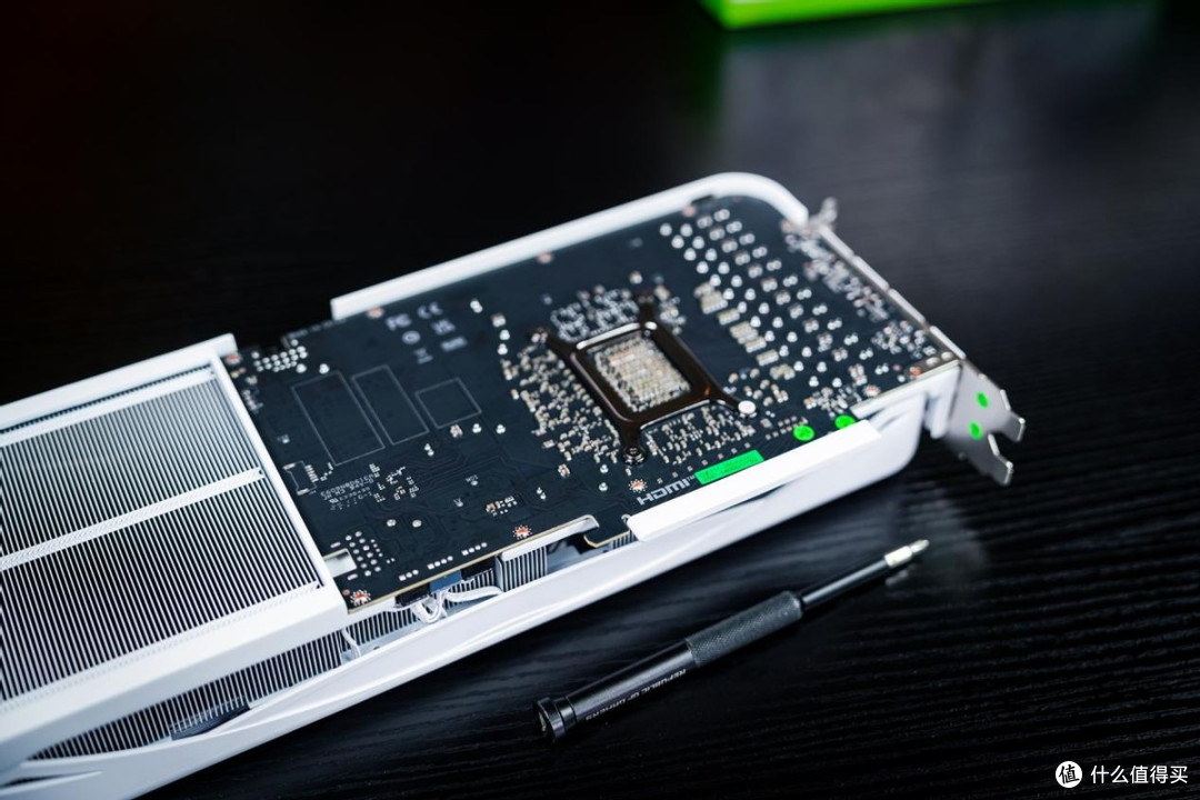 纯白AMD平台装机分享：9600X搭配技嘉B850M+星耀RTX5070显卡