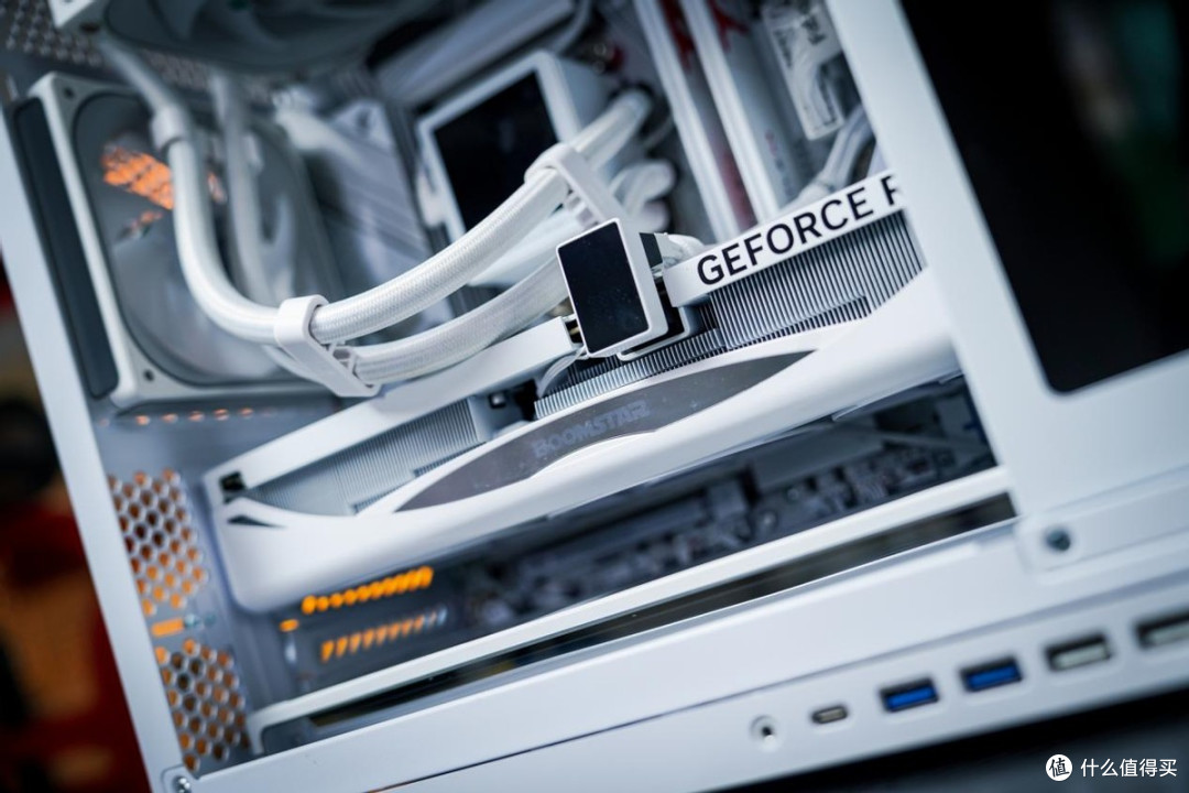 纯白AMD平台装机分享：9600X搭配技嘉B850M+星耀RTX5070显卡