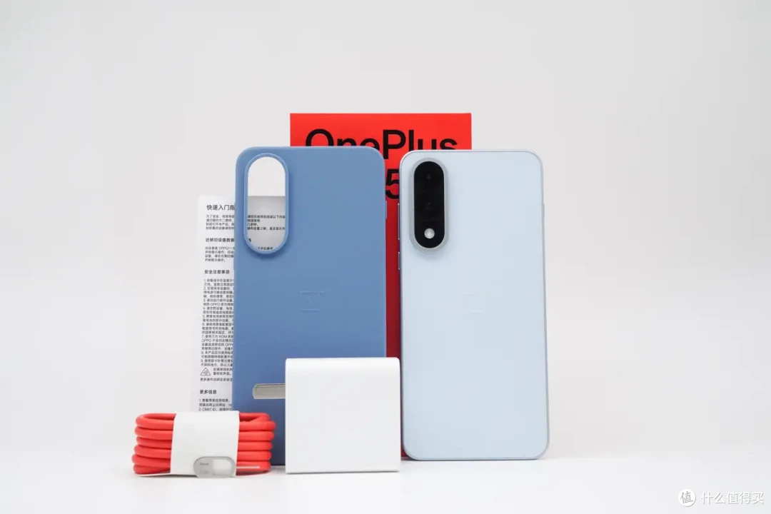 一加 Ace 5 至尊版充电解析:搭载6700mAh+100W,14分钟充电至50%